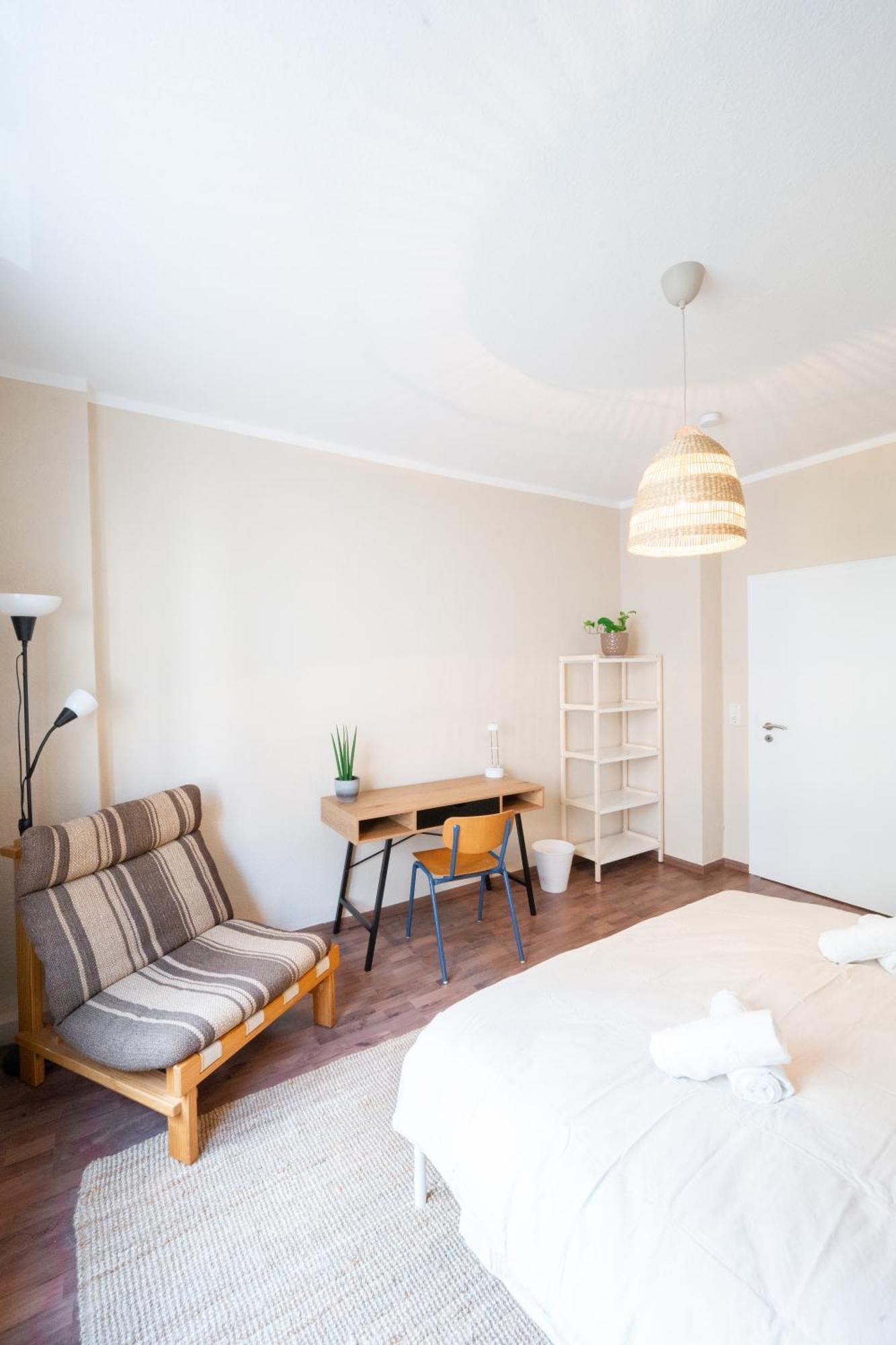 -Super Zentrales Zimmer- Direkt An Der Lutter! Bielefeld Esterno foto