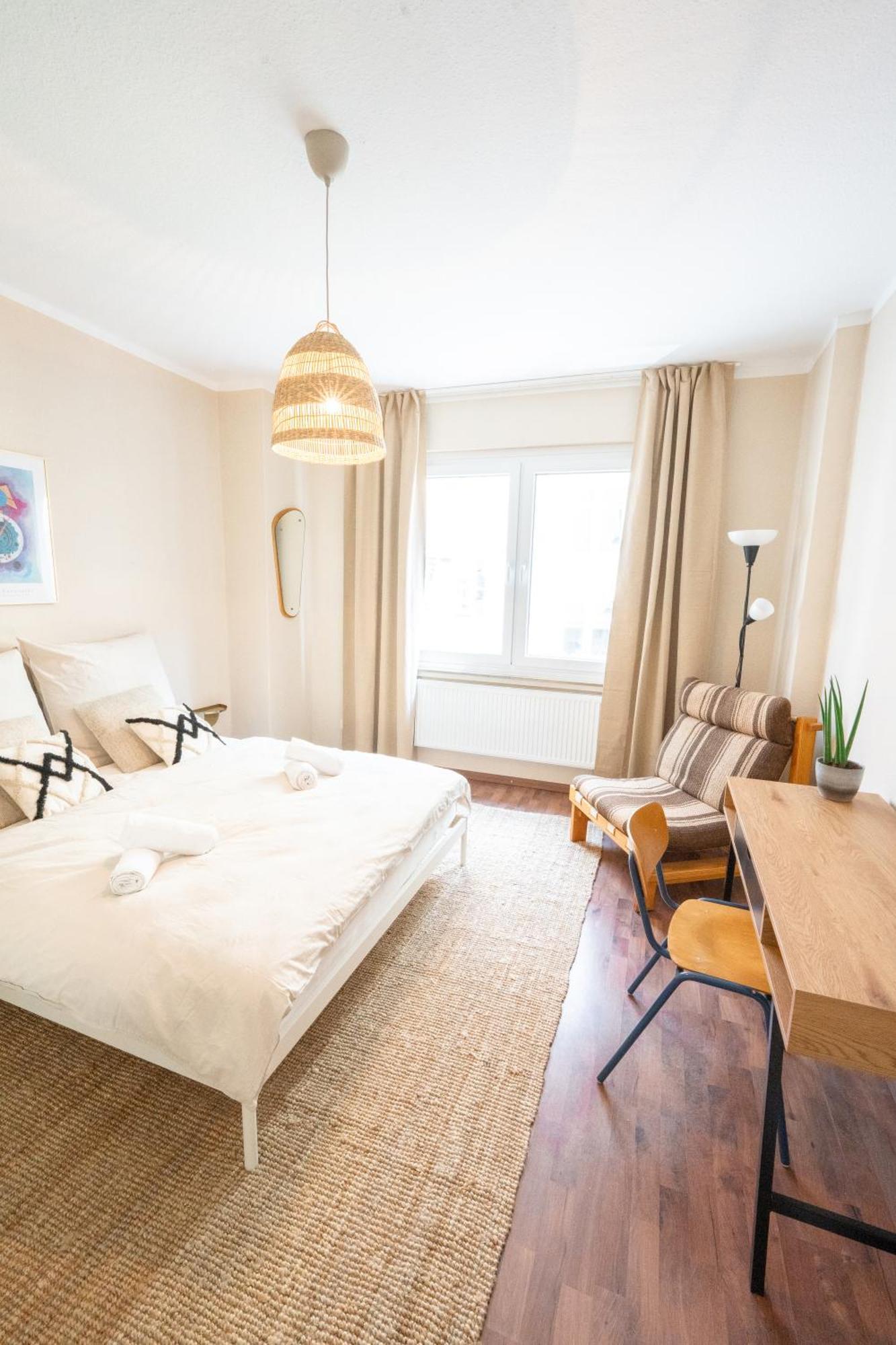 -Super Zentrales Zimmer- Direkt An Der Lutter! Bielefeld Esterno foto