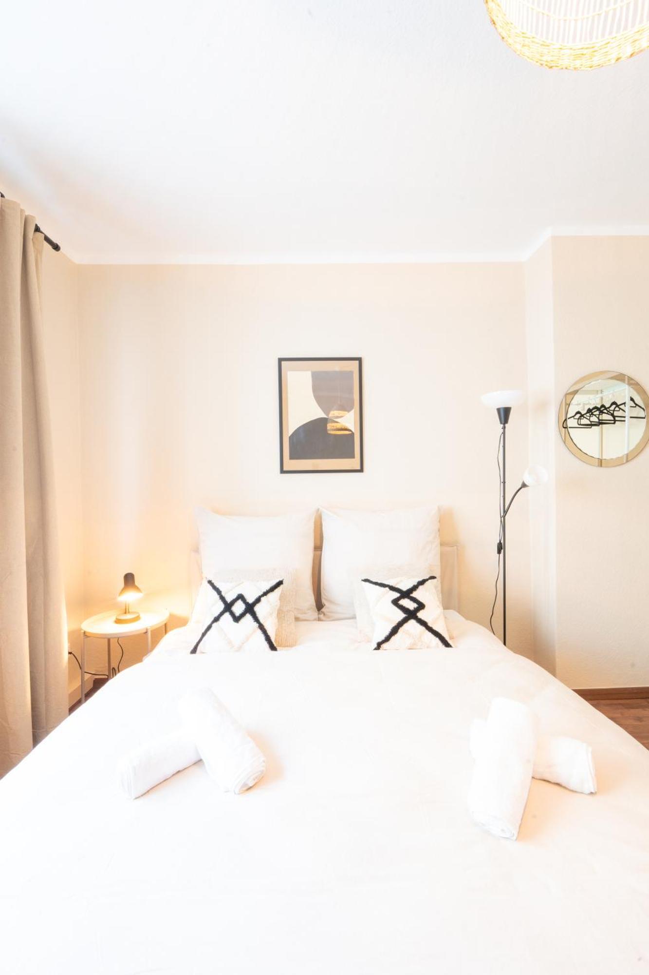 -Super Zentrales Zimmer- Direkt An Der Lutter! Bielefeld Esterno foto