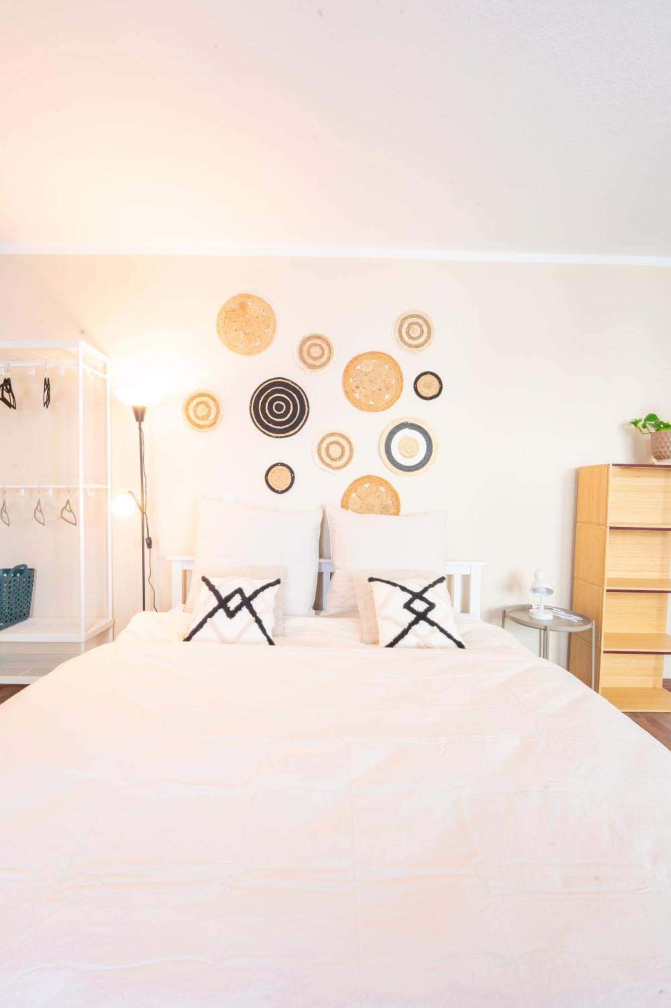 -Super Zentrales Zimmer- Direkt An Der Lutter! Bielefeld Esterno foto